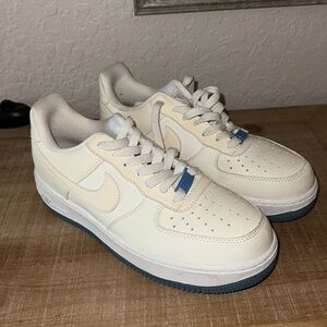 Color changing Nike Air Force 1